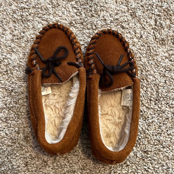 Minnetonka‎ kids moccasins slippers - Picture 1 of 4